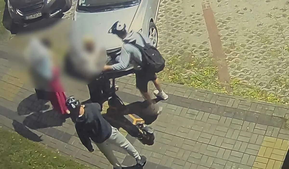 Szukamy mężczyzny z nagrania - sprawcy kolizji drogowej